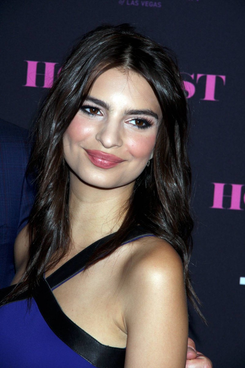 Emily-Ratajkowski-7