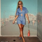 286E9A9E00000578-3073002-Sasha_Fierce_Beyonce_who_also_wore_wayfarers_and_pink_lipstick_p-a-1_1431071986186