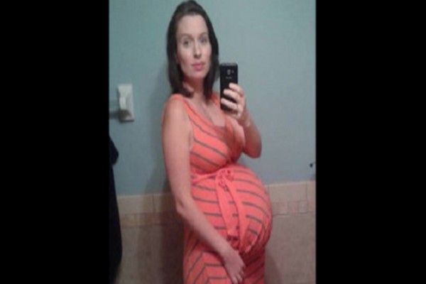 Σε λίγες μέρες αυτή η έγκυος θα γεννούσε τα μωρά της όταν οι γιατροί είδαν...Της κόπηκε το αίμα - Περίεργα-Funny
