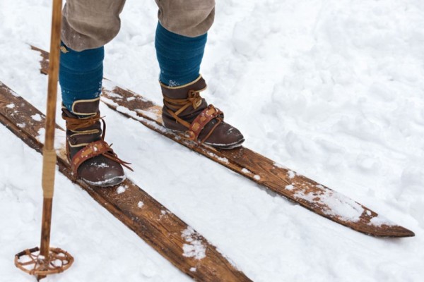 Ανακαλύφθηκαν τα αρχαιότερα ξύλινα πέδιλα σκι 1.300 ετών - Funny-Περίεργα